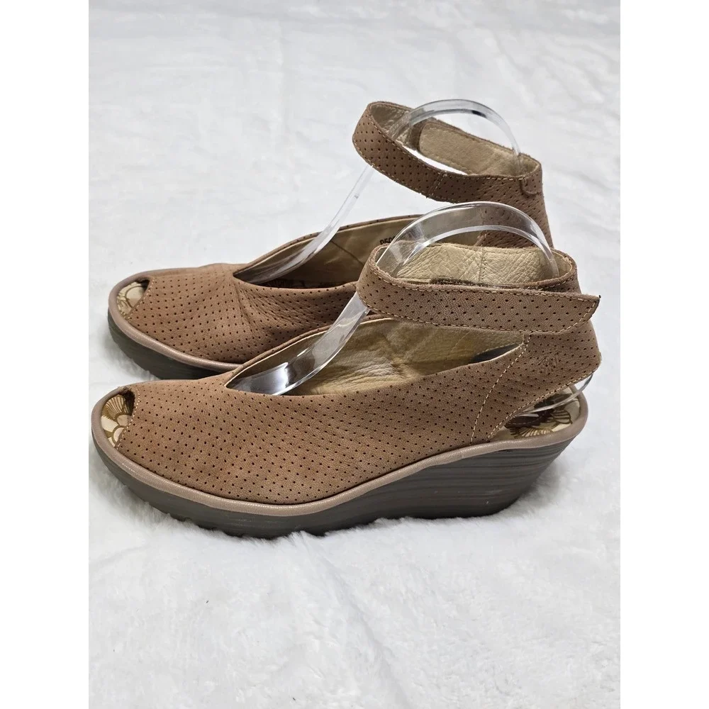 Fly London Yaba Taupe Perforated Suede Wedge Sandals Peep Toe EU 39 P500376030